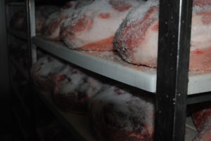 Prosciutti in salatura